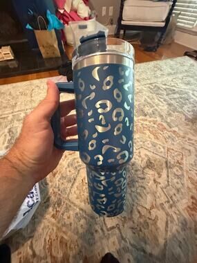 40 oz Insulated Tumbler Blue Silver Leopard Print Handle Lid Stainless Steel